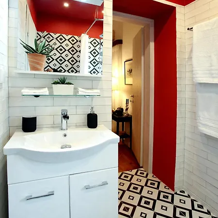Villa The Red House In
